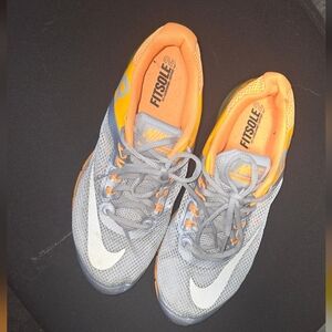 Nike Size 9 Gray and Orange Athletic Shoes Max AIR